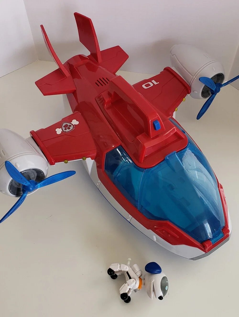 Paw Patrol Air Patroller Sounds Lights Plane and Robo Dog Toy Figure Playset